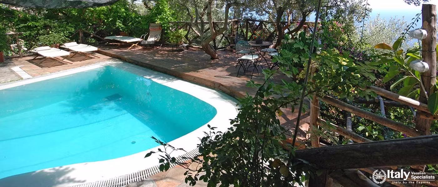 Affordable swimming pool villa in Amalfi Coast