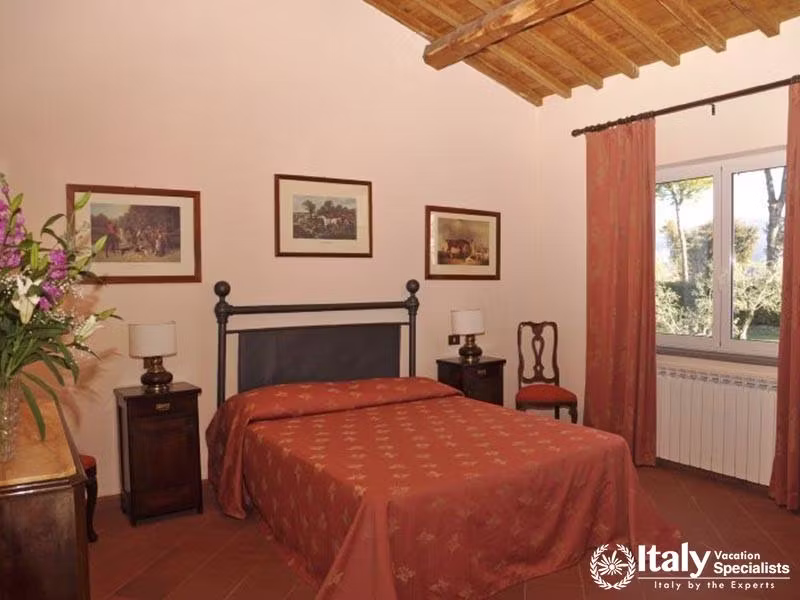 Luxury bedrooms in Villa Cesare Rome-Lazio Villa