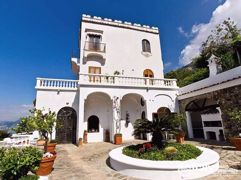 Exterior of Villa Bideri