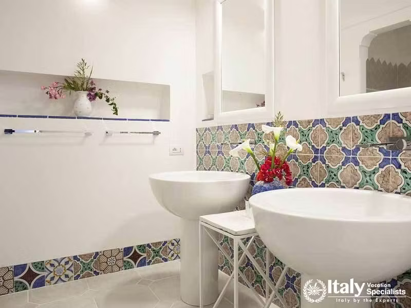 Excellent bathrooms in Villa Bideri
