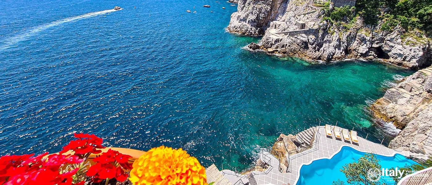 Amazing location of Villa Bellissima Vista Mare in Italy