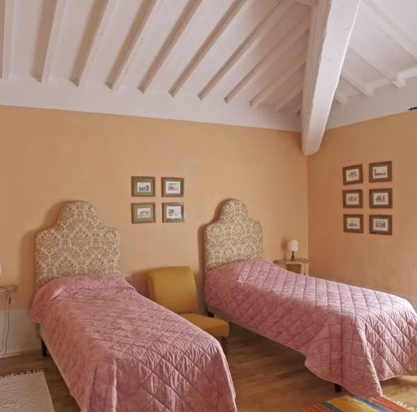 twin bedroom