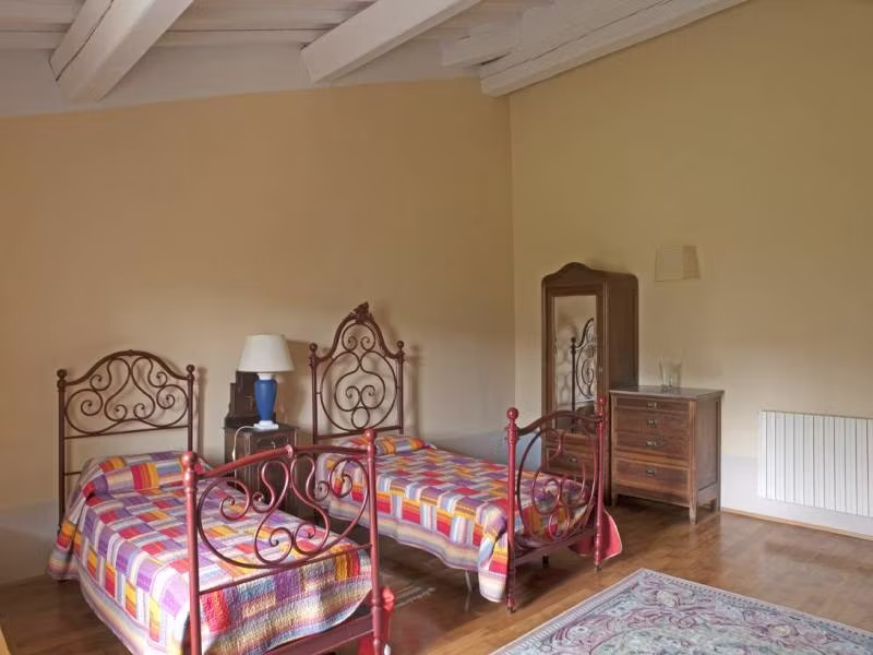 twin bedroom