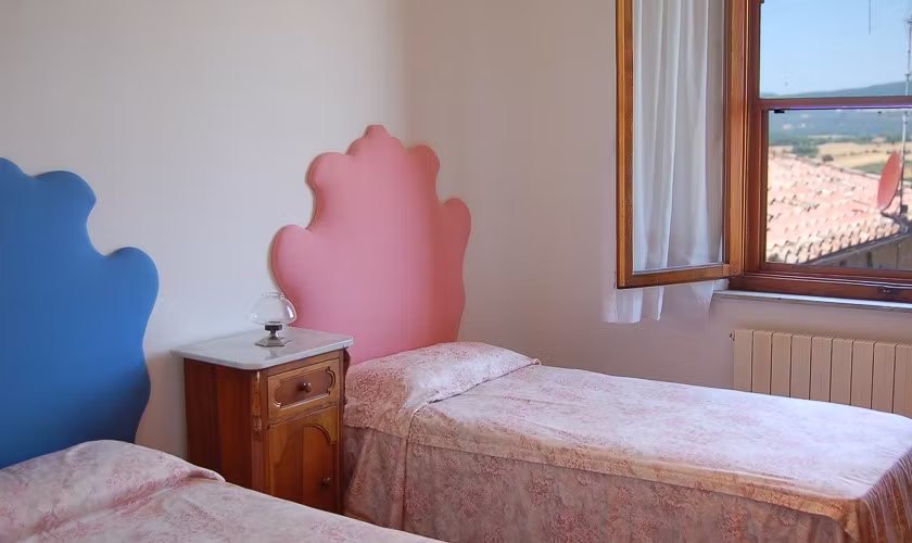 Twin bedroom-Villa for 8 people