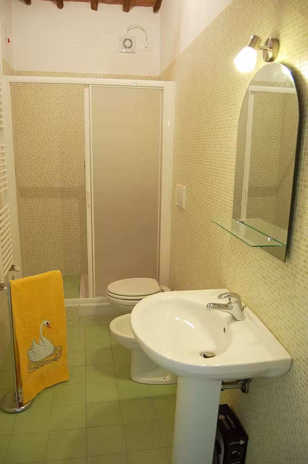 Bathroom-one storey villa for 7 people