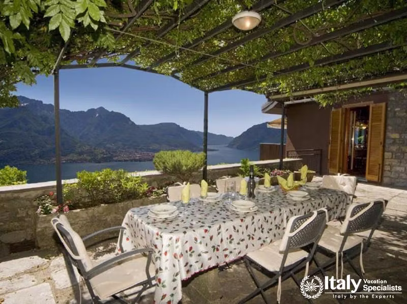 Dinning in Balcony of Villa Willows