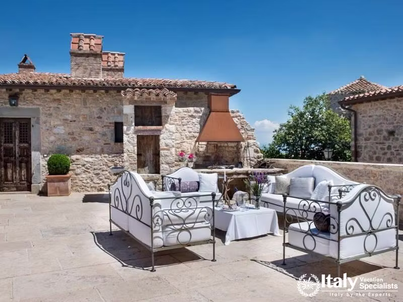 Sitting and dinning area in Villa Tezio