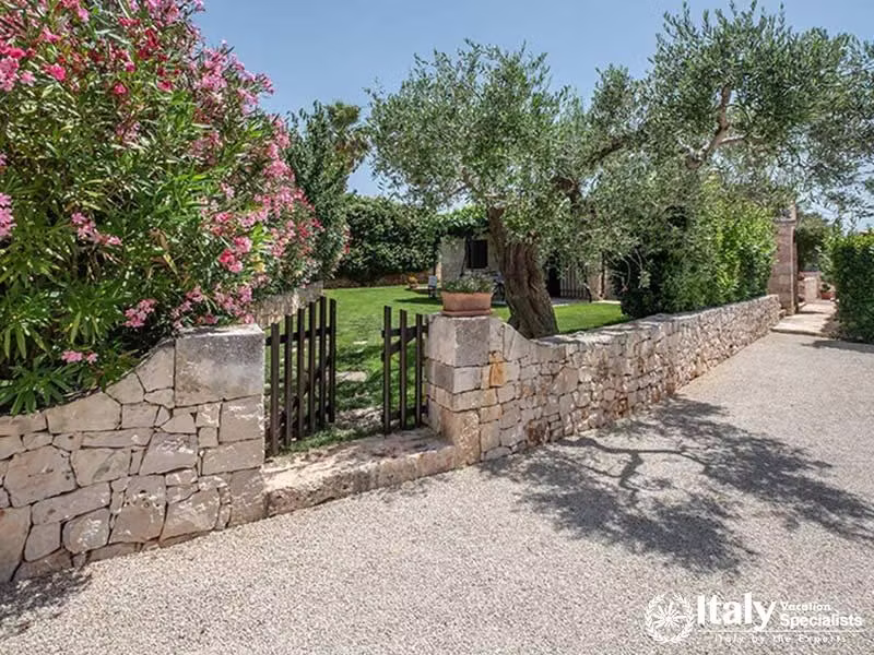 Amazing private garden in Casa Deva