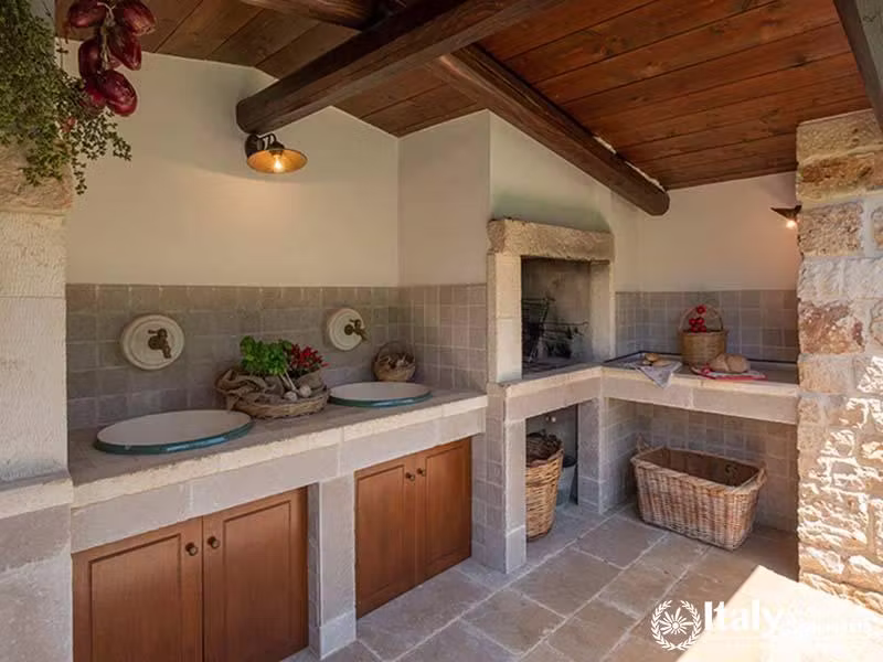 Oven and dishwasher in Casa Deva