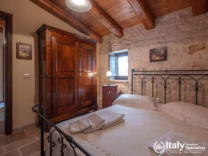 Beautiful double bedroom in Casa Deva