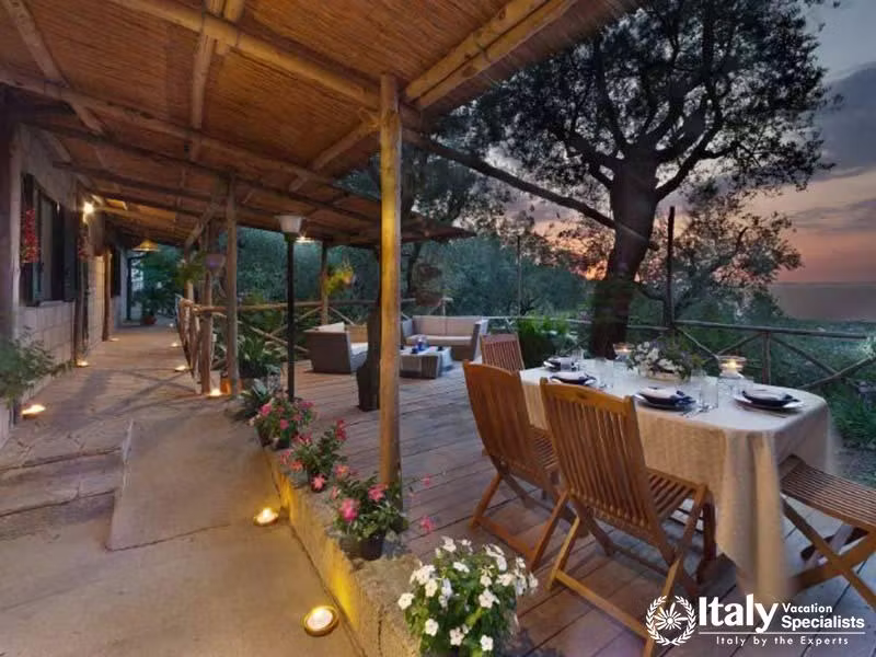 Heavenly outdoor dinning and sitting area in Villa Livia