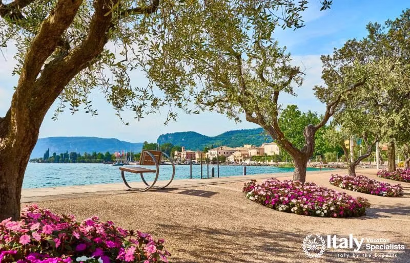 Full Day Tour of Lake Garda Including Bardolino, Lazise and Sirmione private tour in Sirmione Italy with local guide