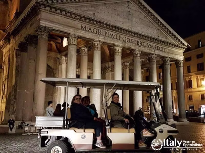 Golf Cart at the Pantheon: Discover the Pantheon in a comfortable and eco-friendly golf cart.