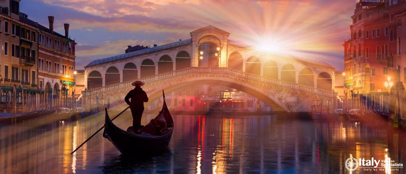 Venice for Lovers Evening Boat Tour of Venice with Romantic Dinner