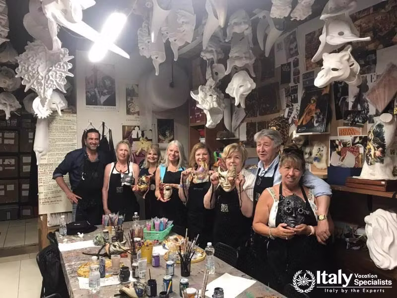Carnival Mask Making and Dinner in Venice with Local Hosts private tour in Veneto Italy with local guide