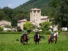 Gualda Tadino, Countryside