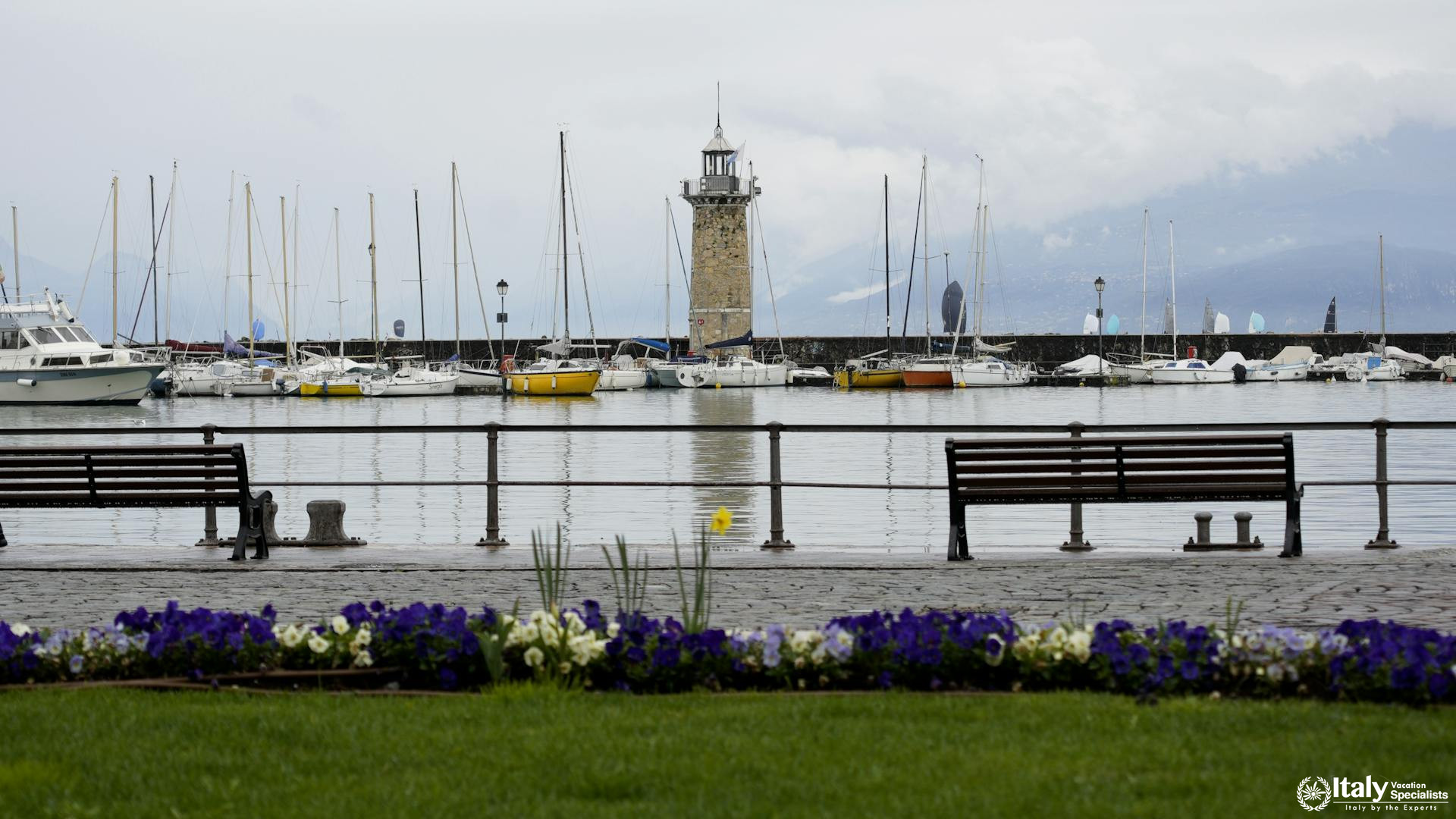 Elegant Waterfront Views in Desenzano del Garda