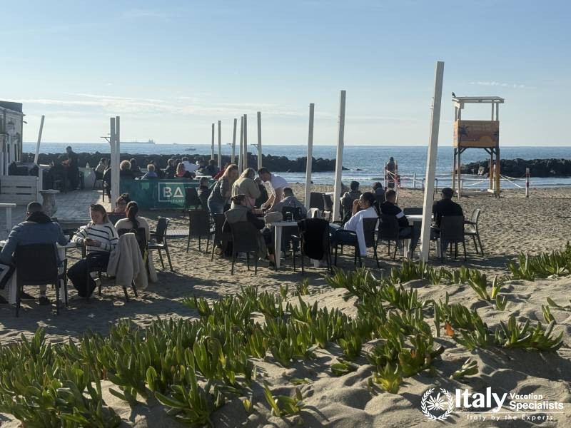 Seaside town near Rome with good restaurants.jpeg