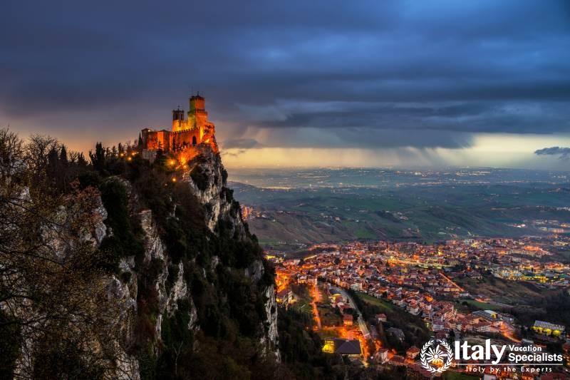 San Marino By night - Private tours to San Marino 