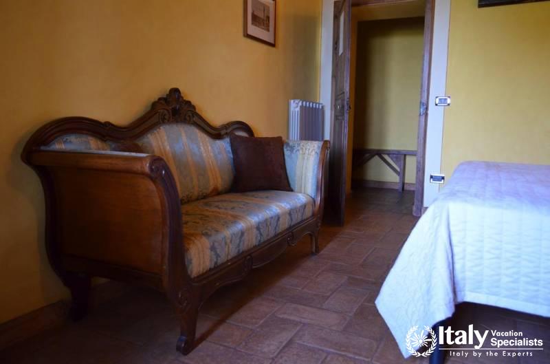 Sofas and sitting area in Casa Degli Orsi