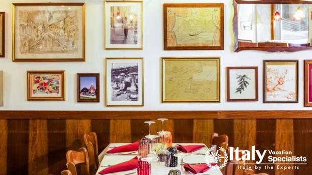 Osteria Oliva Nera Particolare Decorazione