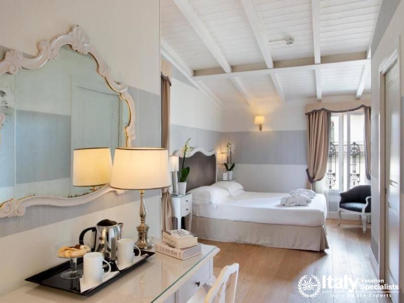 Spacious & Stylish Hotel Room in Florence, Luxury Stay