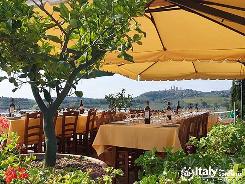 Outside Dining, Poggio Alloro