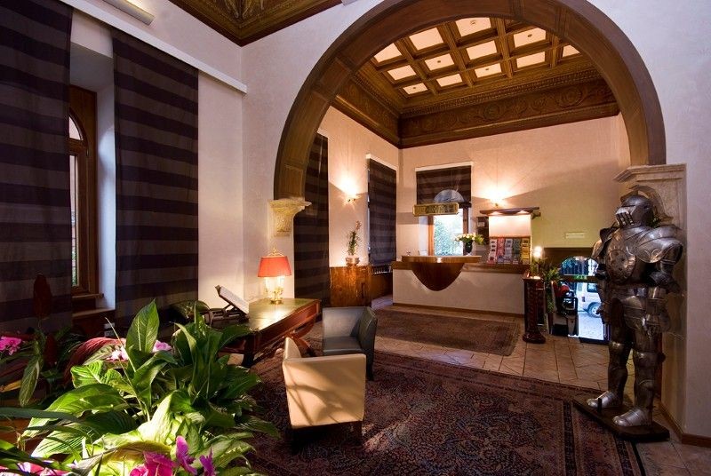 Quattro Fontane, Rome Lobby