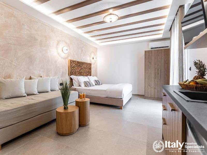 A cozy lounge space inside Perla Hotel in Naxos, Greece A cozy lounge space inside Perla Hotel in Naxos, Greece