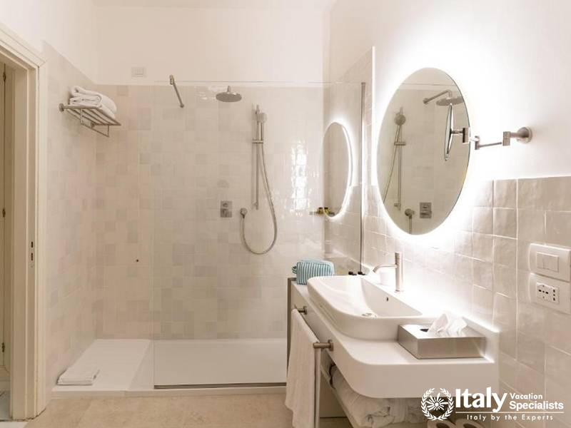 Modern Bathroom Design in Masseria Il Melograno in Monopoli, Italy