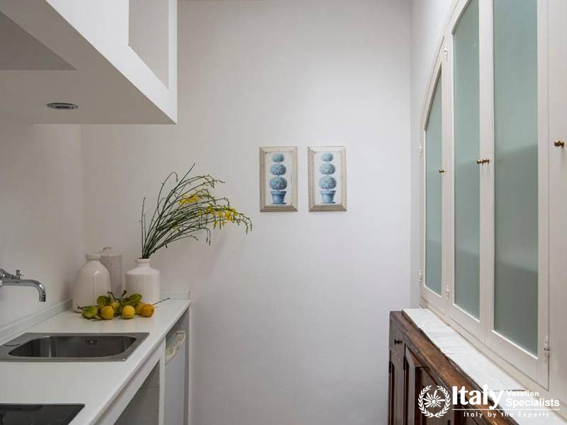 Simple Kitchen Design in Masseria Il Melograno in Monopoli, Italy