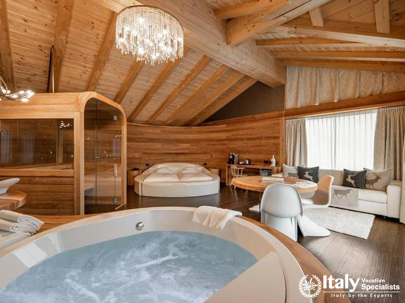 Luxury Spa Suite with Jacuzzi and Sauna in Bivio Hotel Plaza in Livigno, Italy