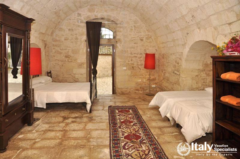 Excellent Twin bedroom of Villa Enorme