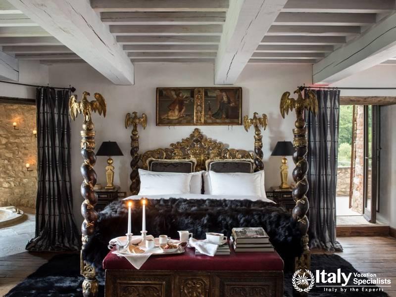 Amazing bedroom in Villa Tezio