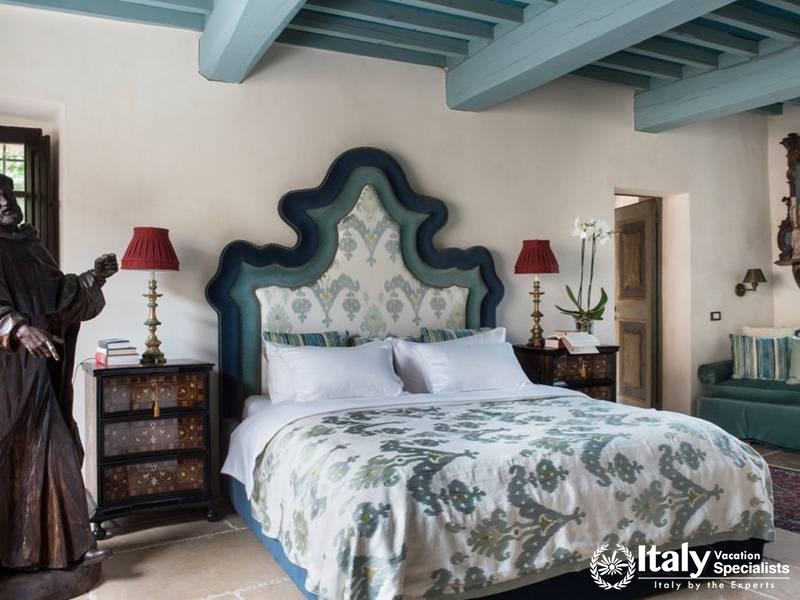 Beautiful bedroom in Villa Tezio